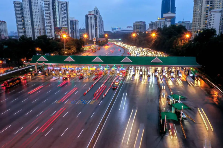 PLUS Highway KL Sungai Buloh Toll